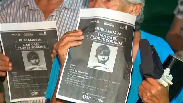 Cerca de 200 personas dijeron presente en la tarde-noche del jueves en la plaza de Ballesteros Sud