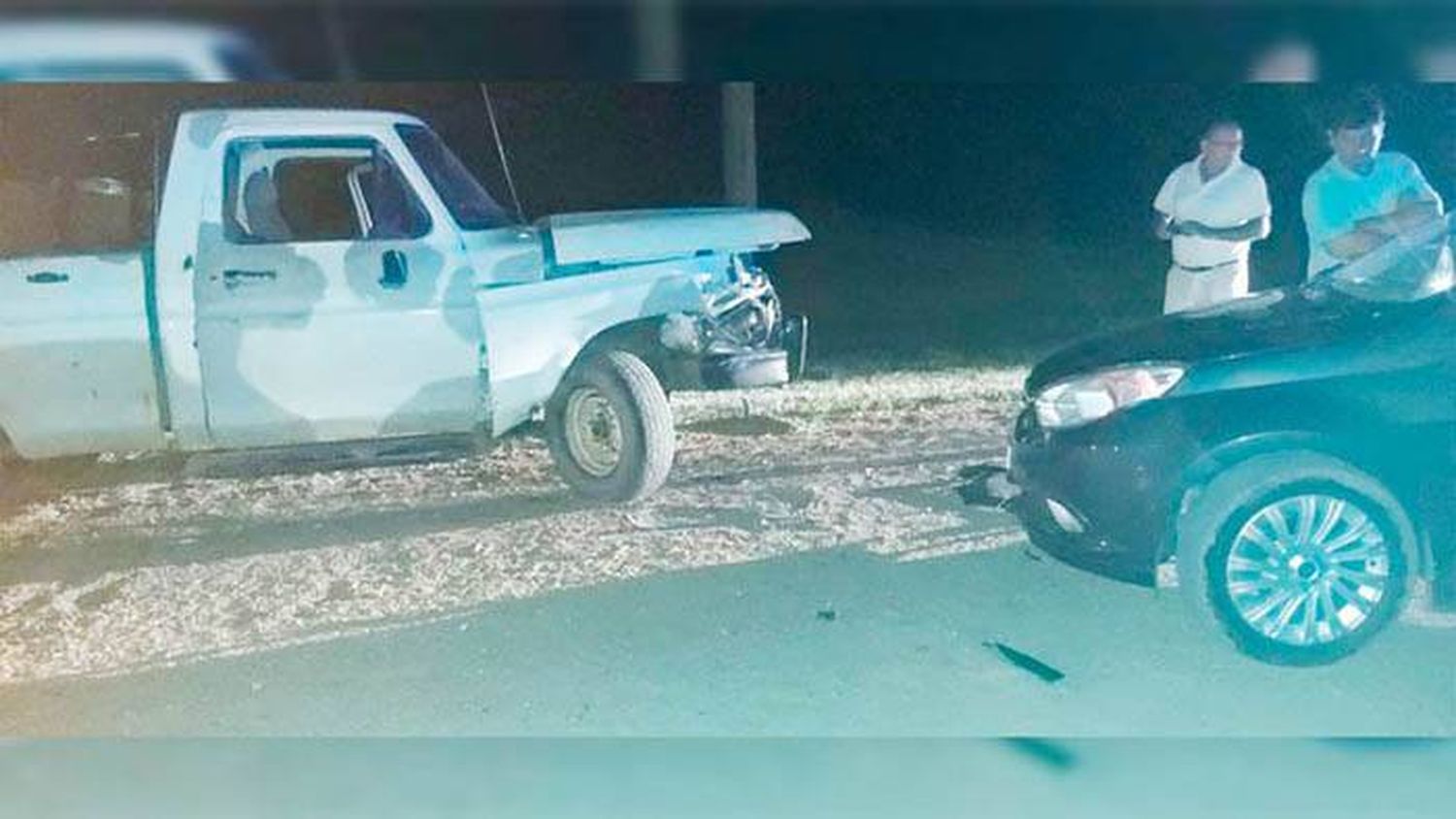 Alcoholizado al volante chocó contra un auto y atacó al conductor con un hacha