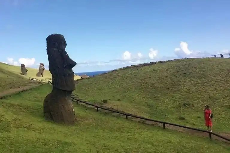 Un estudio sugiere que los antiguos polinesios, quienes colonizaron la isla alrededor del año 1200 d.C.