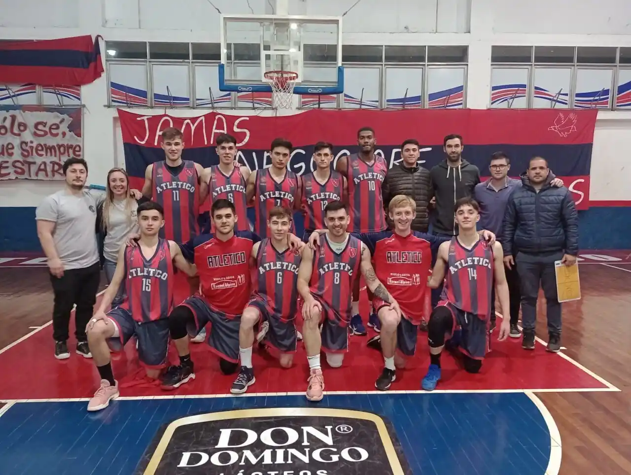 Atlético rompió la racha negativa y sumó su primera victoria