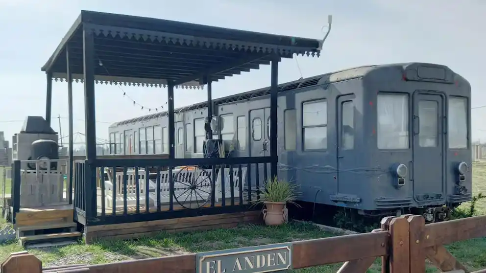 vagón de subte en una casa de fin de semana: - 8