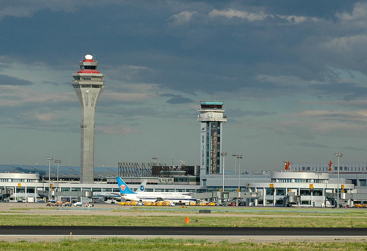 Aerolíneas chinas aumentaron el recargo por combustible