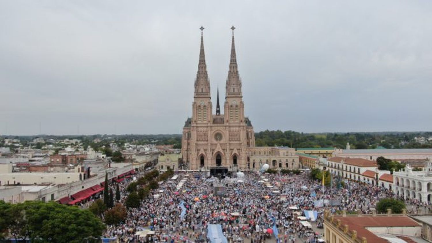 Peregrinación en tiempos de Covid: Piden a los fieles estar vacunados y evitar el transporte público