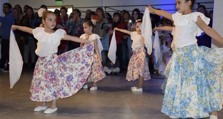Tango, folklore, ritmos urbanos, teatro, dibujo, diseño y fotografía están entre las propuestas de la Dirección de Cultura municipal.
