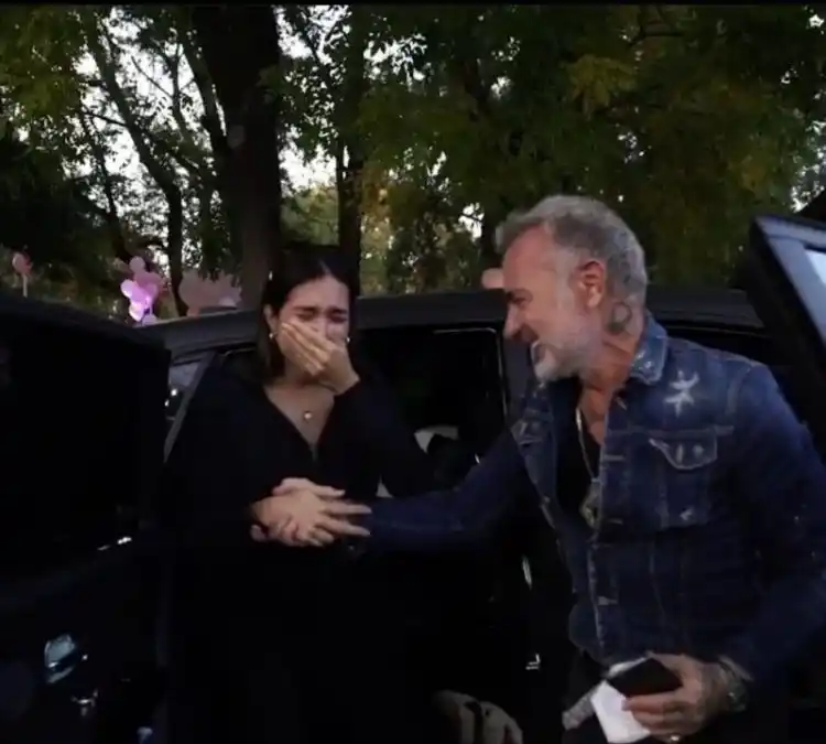 Por todo lo alto: Gianluca Vacchi recibe a su bebé Blu Jerusalema