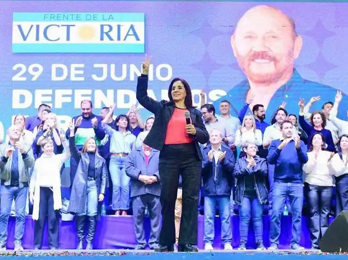 El Frente de la Victoria presentó a sus candidatos
