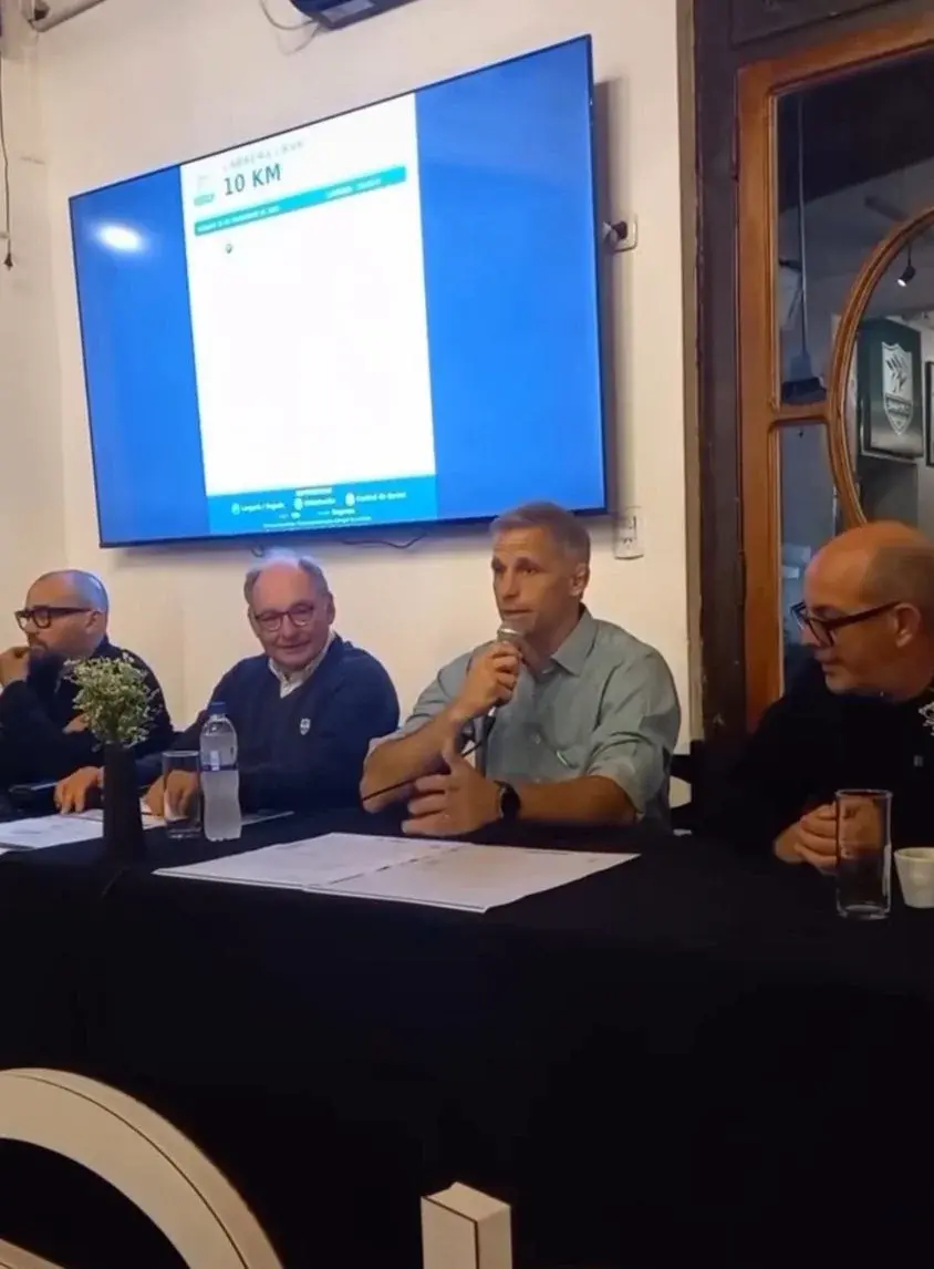 Autoridades del CRAR presentaron la edición d eun anueva Carrera Nocturno en la previa del "Seven Ciudad de Rafaela 2026".Foto:Redes CRAR