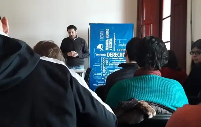 Continúa el seminario de formación de promotoras en DDHH