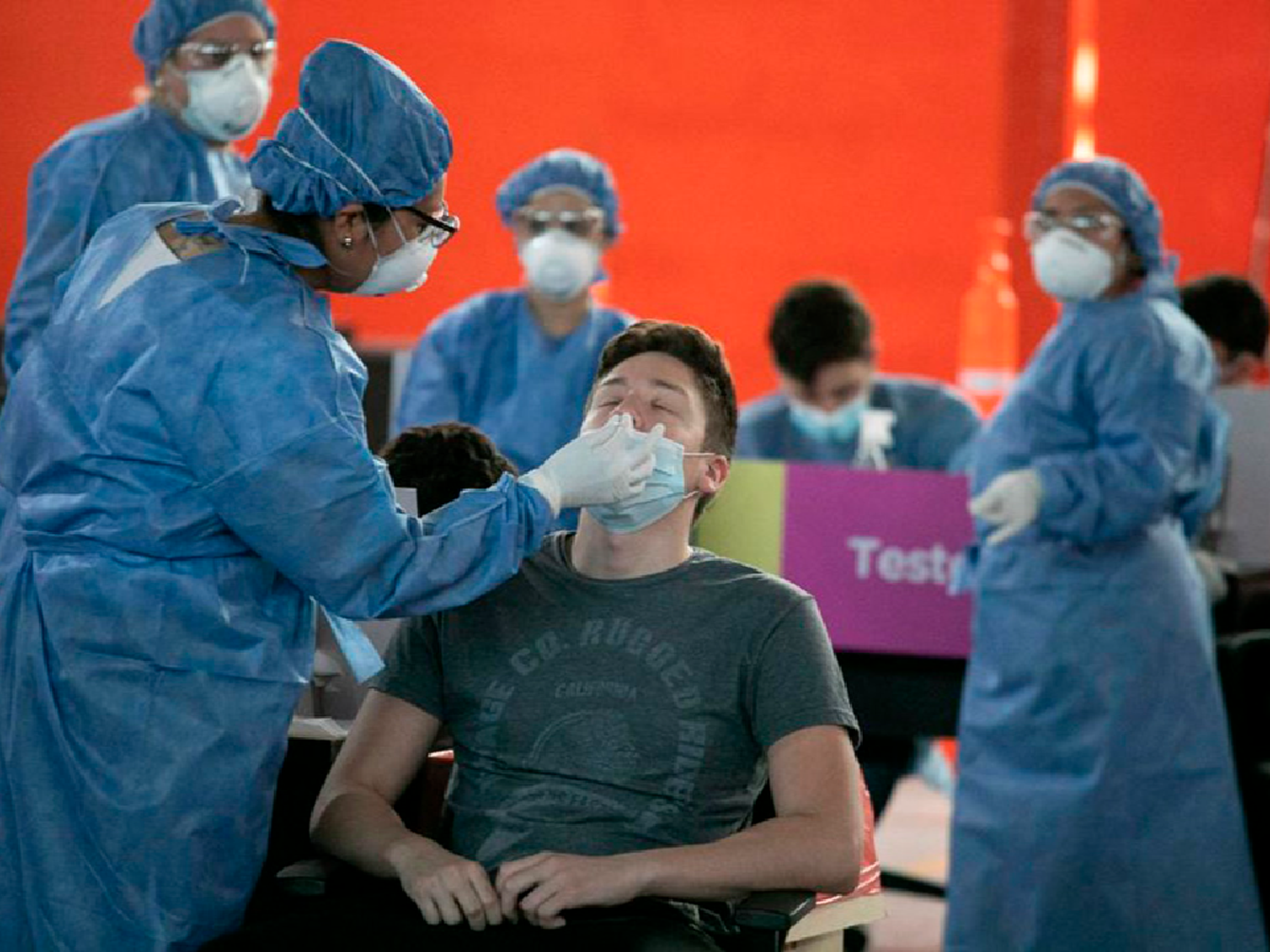 Se registraron 42.437 nuevos contagios de coronavirus en la Argentina