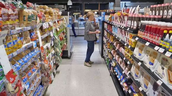 La industria pyme creció 7,3% interanual en diciembre, pero cerró el año con una caída acumulada del 9,8%