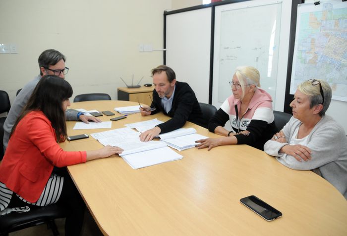 Quejas por los "obstáculos" del Municipio que impiden el avance de los barrios