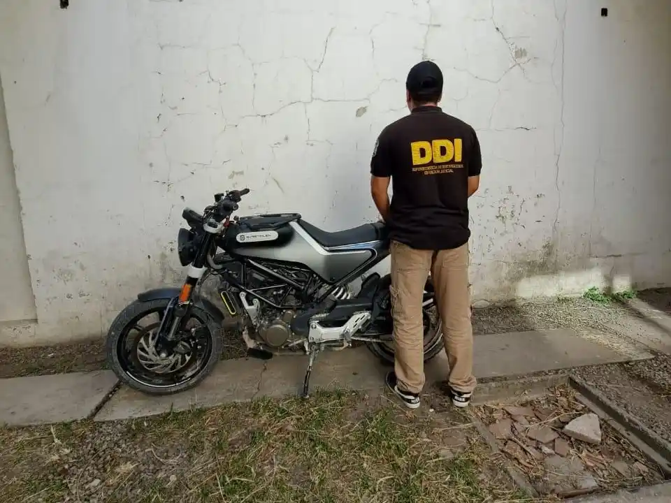 El rodado, secuestrado por el personal policial y puesto a disposición de la Justicia