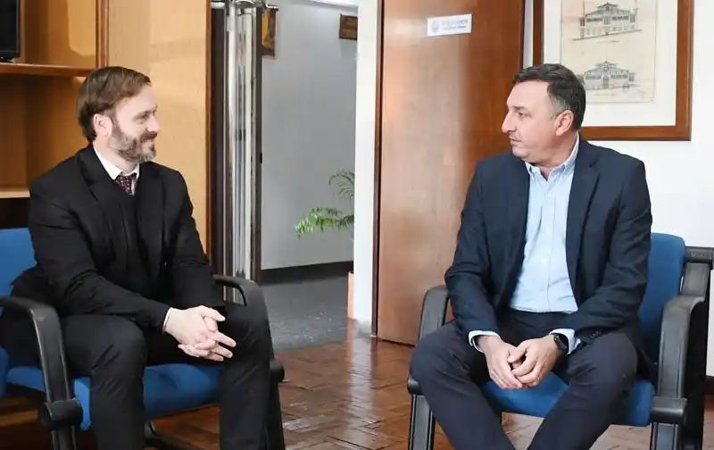 Azcué y el Intendente Carlos Albisu avanzaron en una agenda binacional estratégica