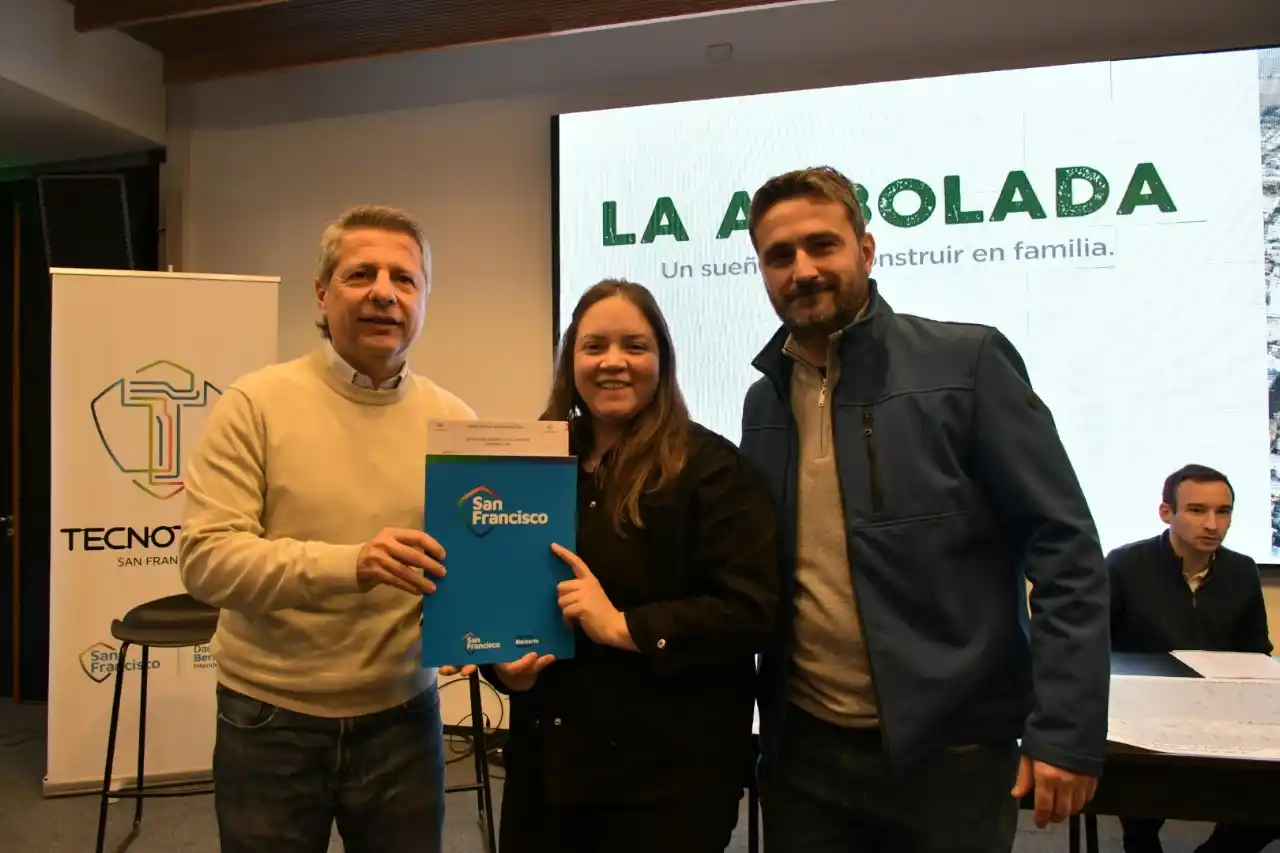 En un acto en Tecnoteca, se puso en marcha el proceso de asignación de los lotes.