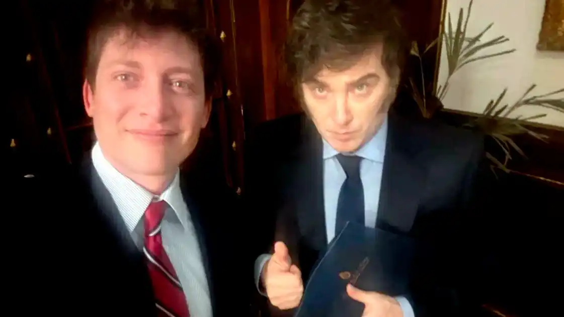 Milei aseguró que el poder de Santiago Caputo está por encima del jefe de Gabinete