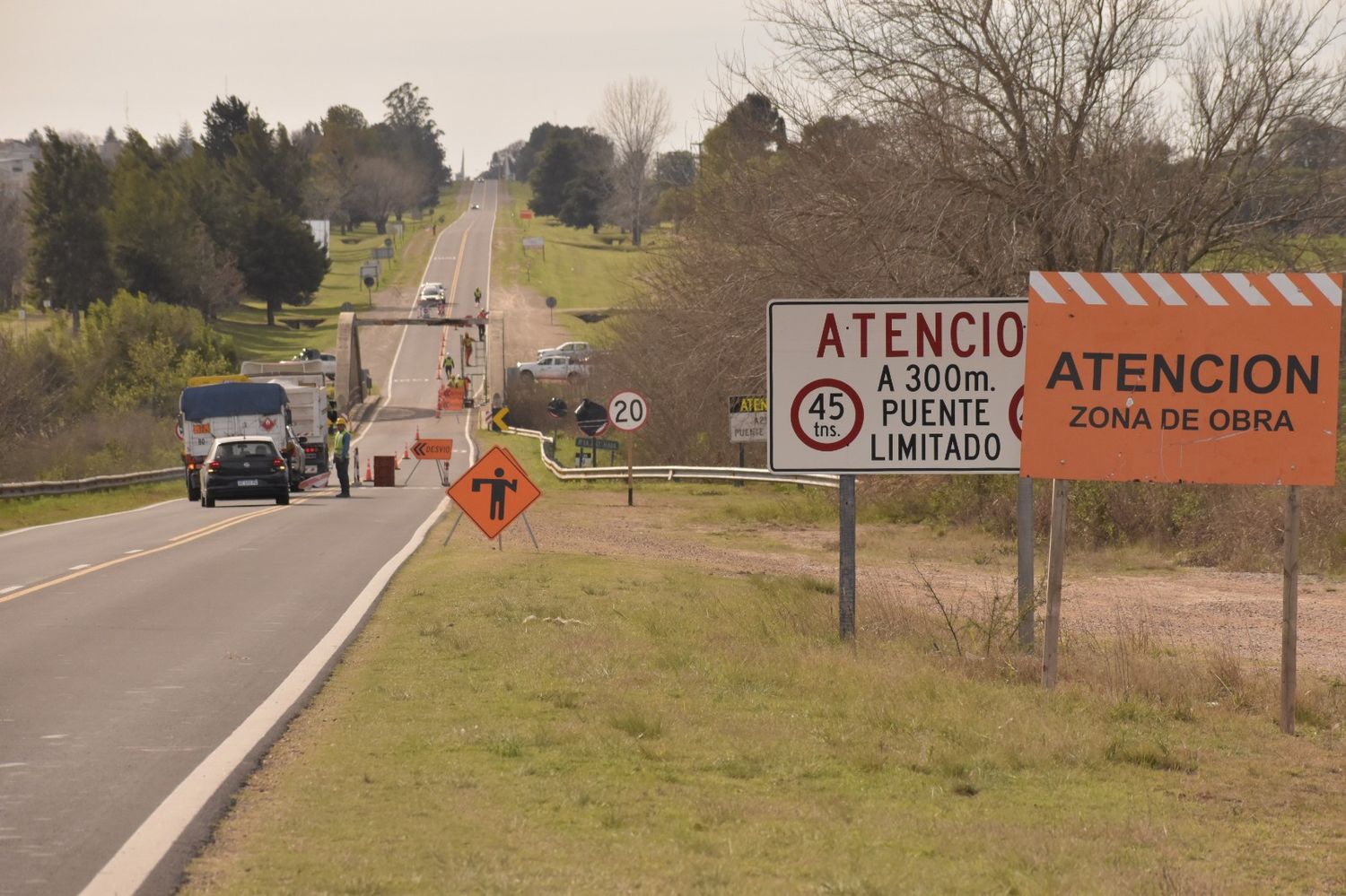 Continúan los trabajos de mantenimiento en el Puente Blanco