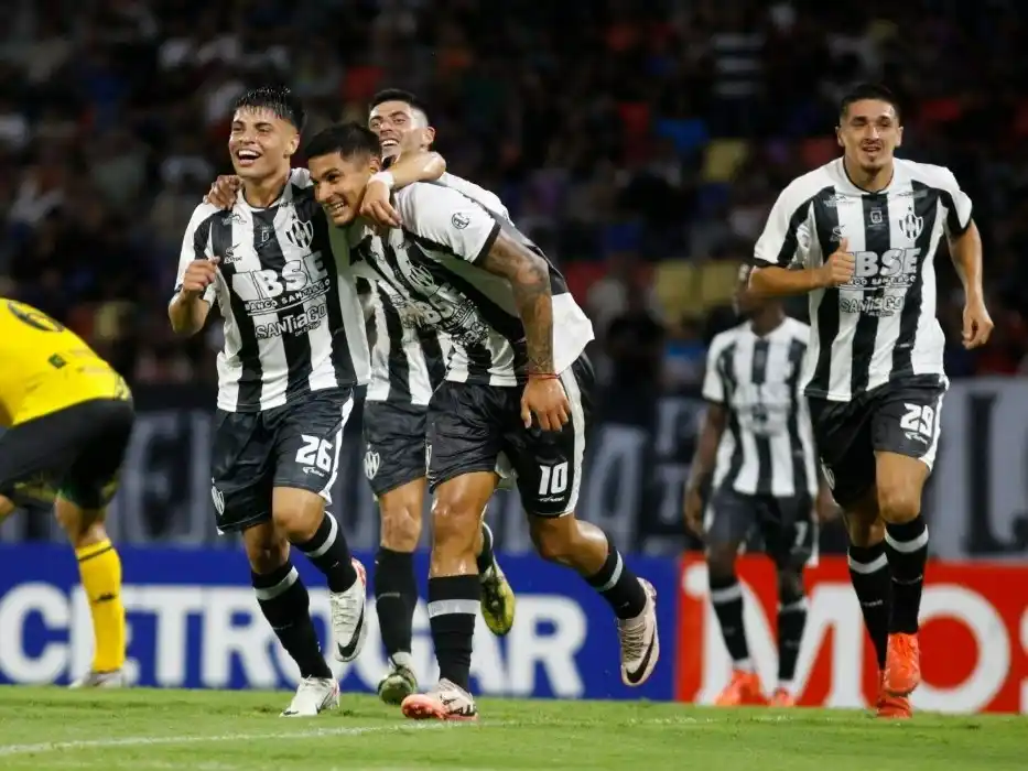 Central Córdoba enfrenta a Liga de Quito por la Copa Libertadores