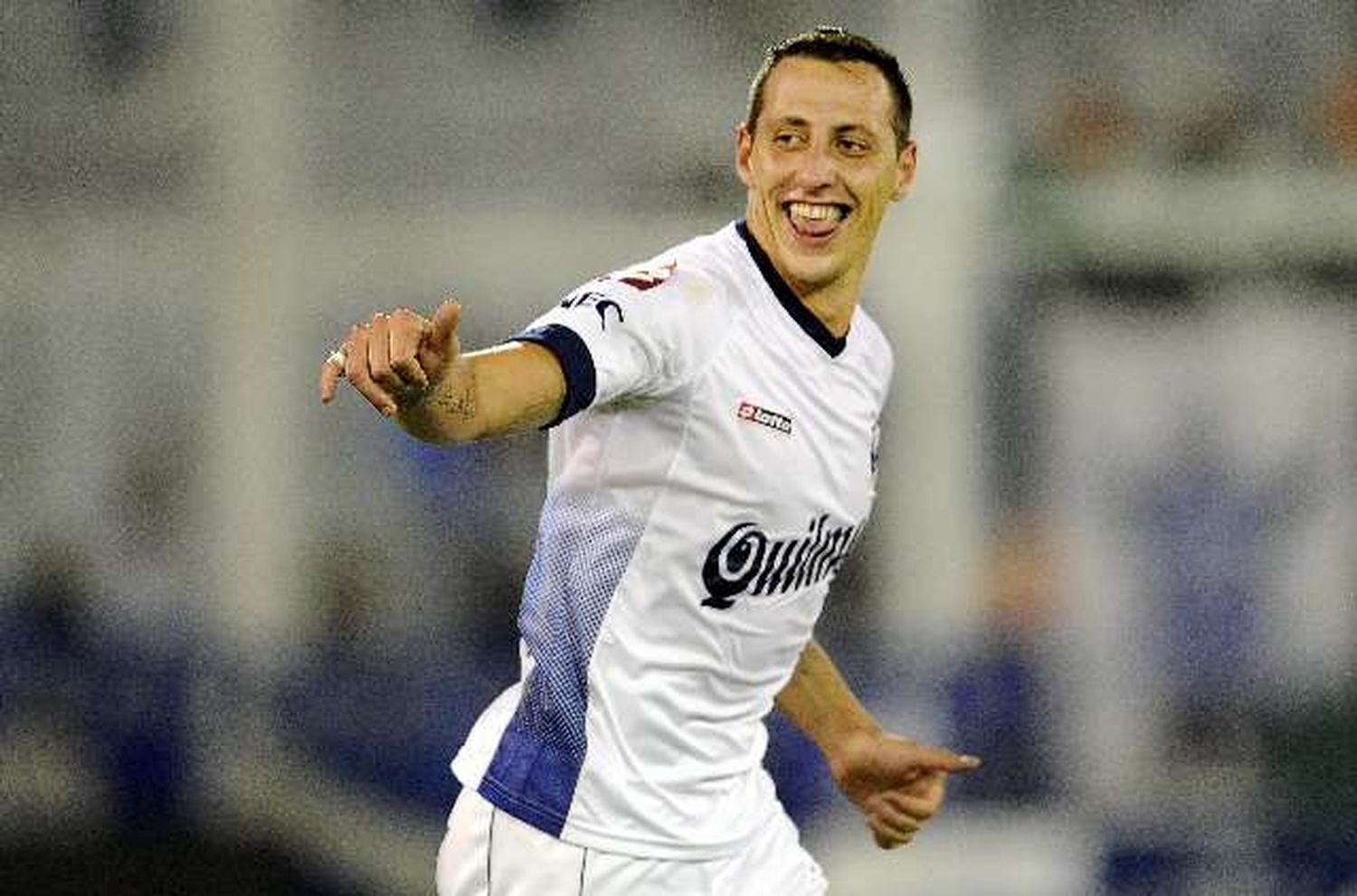 Dos goleadas, dos alivios: Quilmes dio el golpe contra Vélez y Olimpo complicó a Argentinos