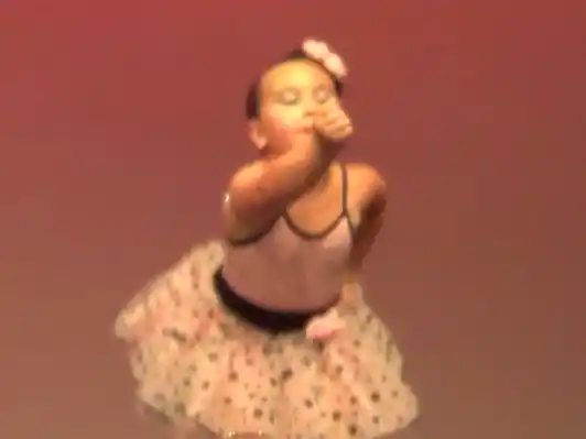 Una niña bailó con mucha onda y se volvió viral