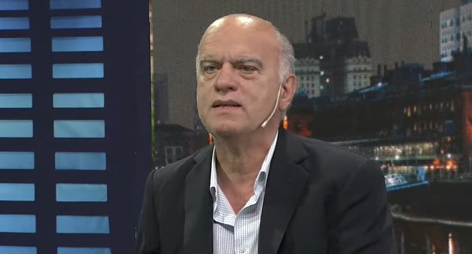 Néstor Grindetti: "La gente no consigue trabajo y el Gobierno pretende que los voten regalando bicicletas"