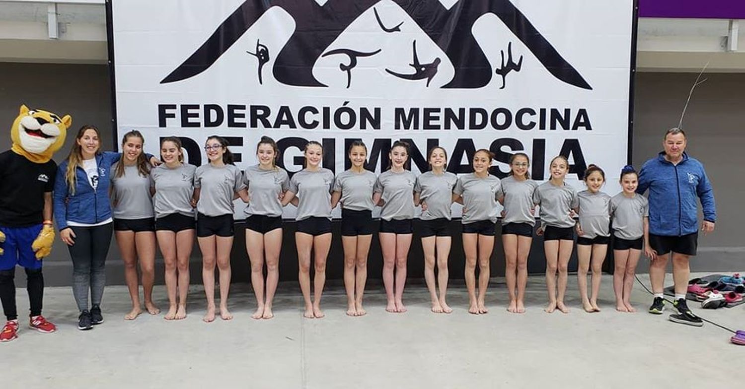 Alumnas de Acrobacias Serranas participarán de un torneo en Estados Unidos y realizan una campaña para juntar dinero