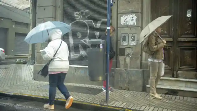 Rige un aviso por fuertes tormentas en Rosario