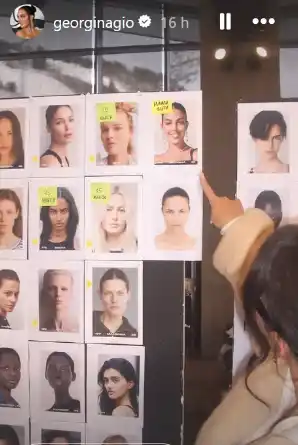 La influencer mostró su rostro junto al resto de las modelos en la previa del desfile