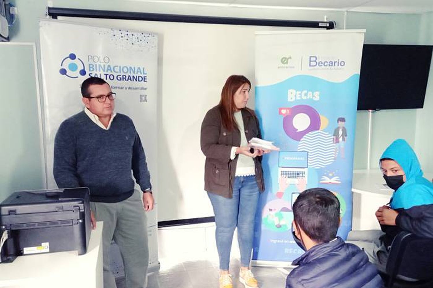 Inscribirán para becas estudiantiles  en Los Conquistadores