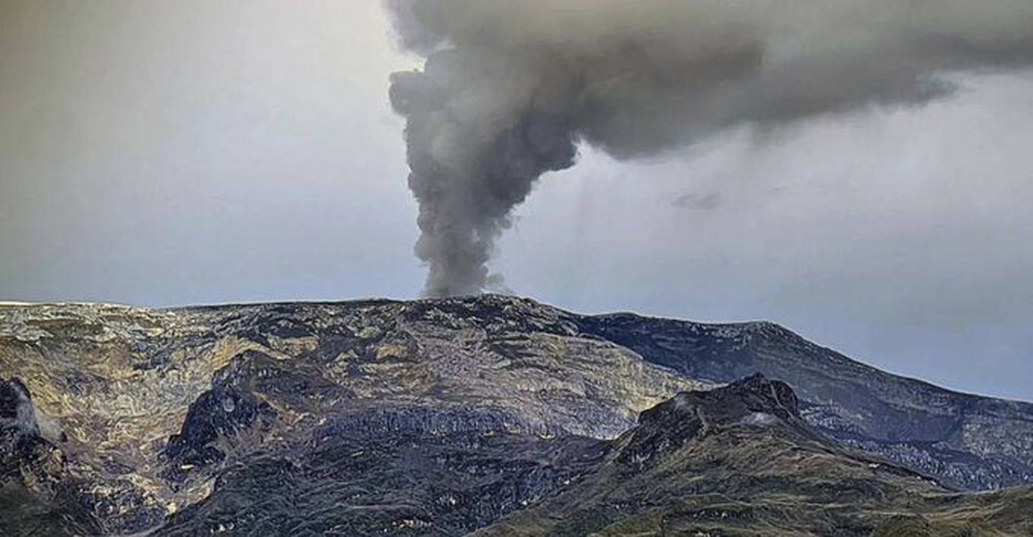 ¡RECOMENDACIÓN DE COLOMBIA! Evacuar poblados cercanos a volcán Nevado del Ruiz