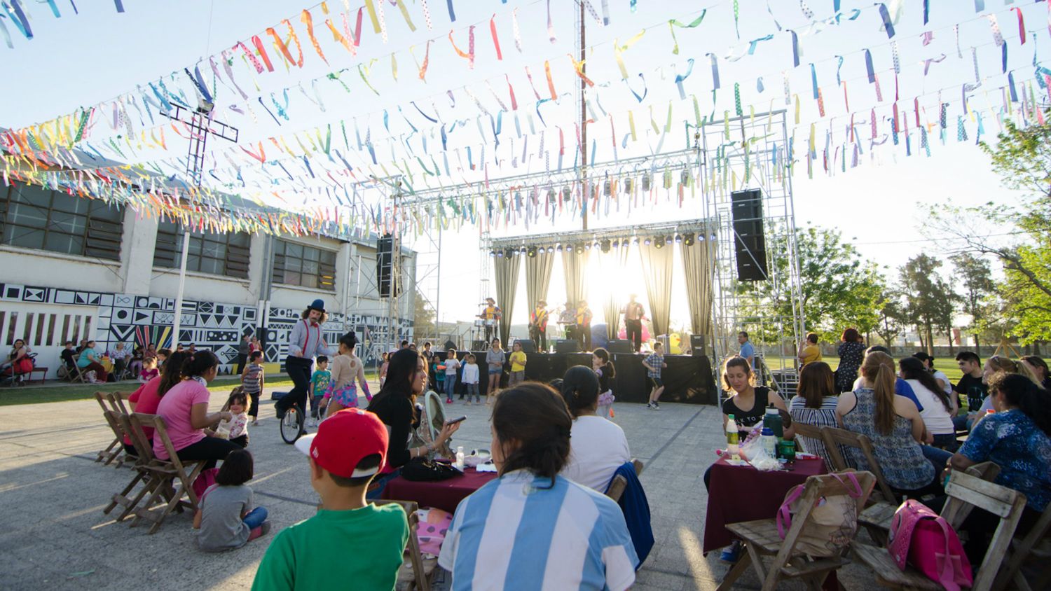Cena y baile de fin de año en La Esquina Encendida