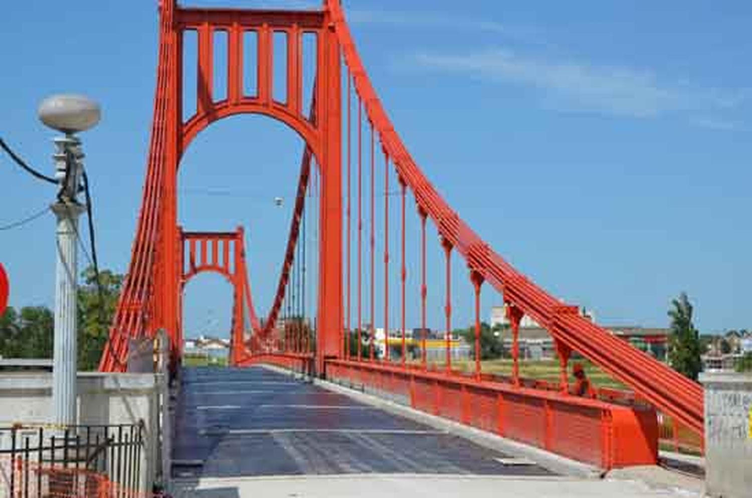 Este viernes por la noche se corta al tránsito el Puente Colgante