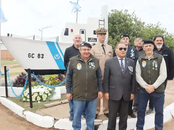 Concordia rindió homenaje a los héroes del Guardacostas 83 Río Iguazú