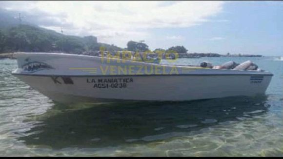 Por aire, mar y tierra buscan embarcación pesquera perdida en La Guaira (+ video y fotos)