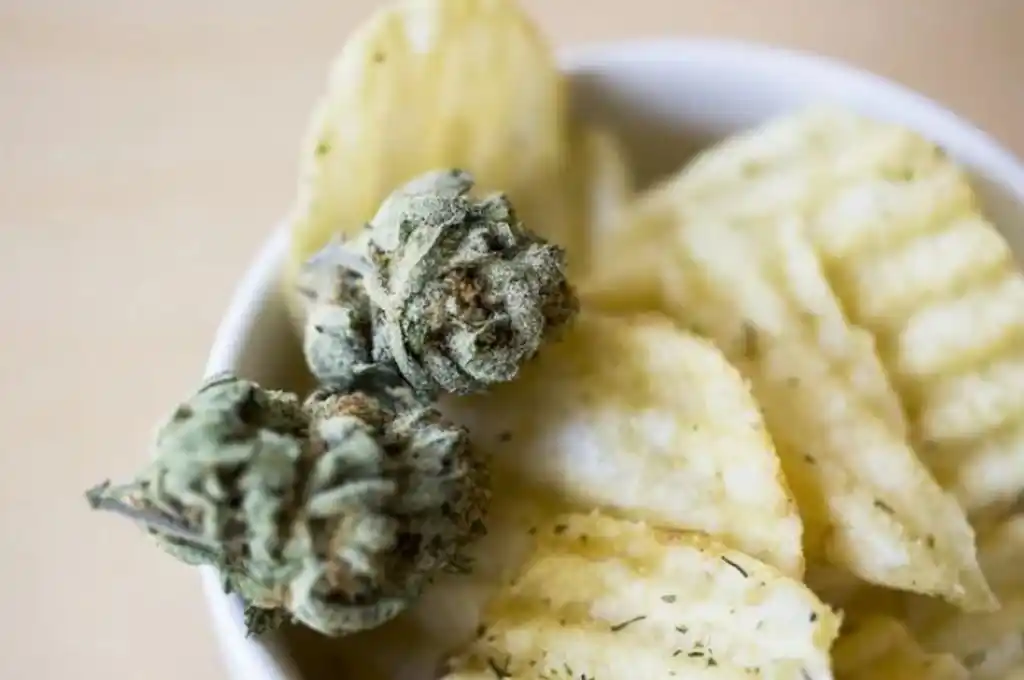 Ya fabrica en Argentina un snack de cannabis con sabor frutal