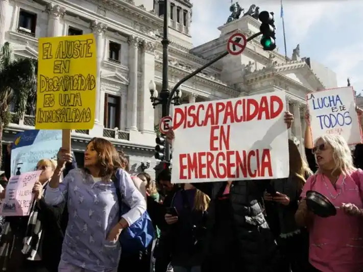Justicia de Campana limita el veto presidencial y restituye beneficios en discapacidad