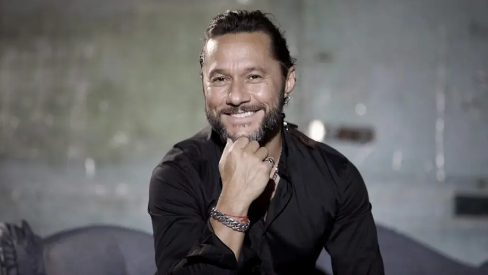 Diego Torres: «Hay que rescatar al disco del vértigo que lo hace pasar inadvertido»