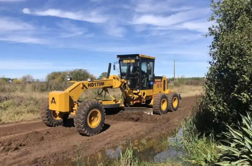La Provincia avanza en obras de mejora en 1.100 kilómetros de caminos rurales