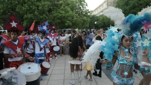 Se llevan la recaudación de los corsos de Paraná