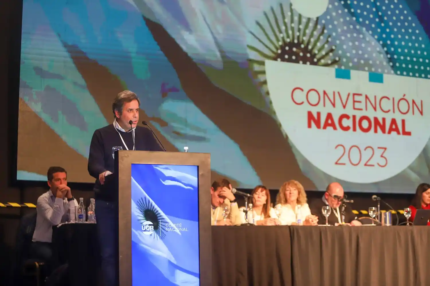 Guiño a Larreta: la convención nacional de la UCR pidió ampliar JxC