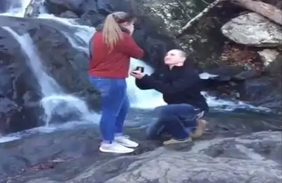 Video: la romántica propuesta de matrimonio que terminó mal 
