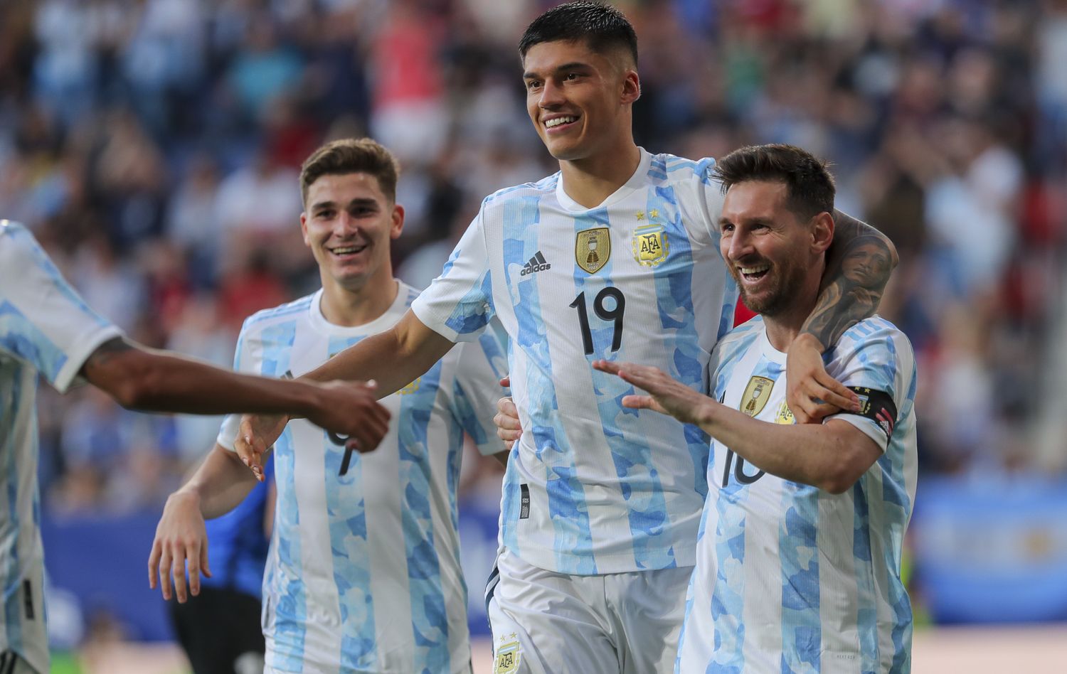 Con un Messi endiablado, Argentina aplastó a Estonia