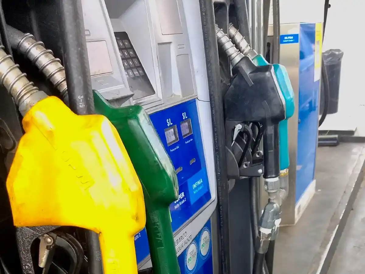 En el agro denuncian la venta de un "gasoil blue" por la faltante del combustible