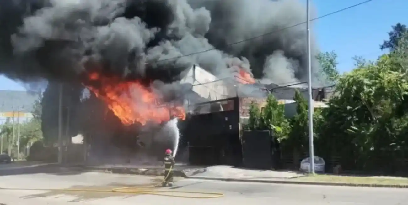 Si bien no se registraron víctimas ni heridos, las pérdidas materiales fueron considerables, especialmente en el sector de producción y almacenamiento.
