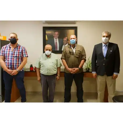 Mussi se puso las pilas para frenar la ola de robos y se reunió con Berni: Se sacaron una foto para calmar a los vecinos