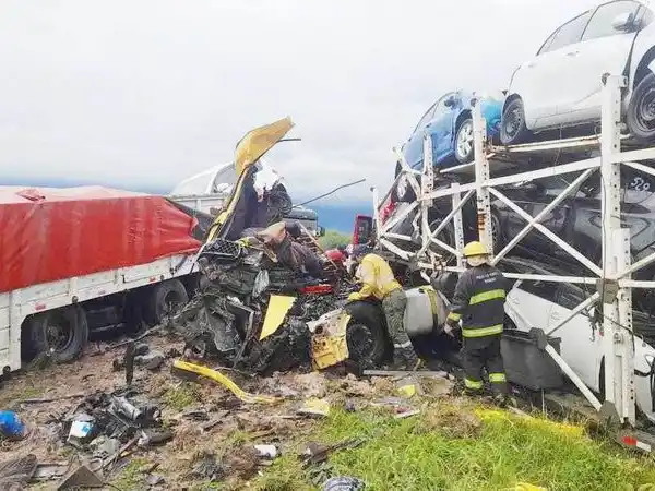 Una colisión entre camiones sobre la RN 81
dejó un muerto y un herido de gravedad