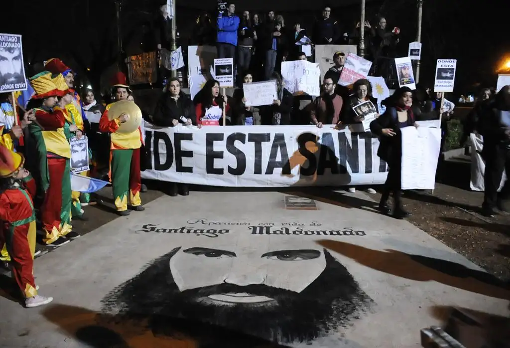 Cientos de personas se movilizaron para la aparición de Santiago Maldonado