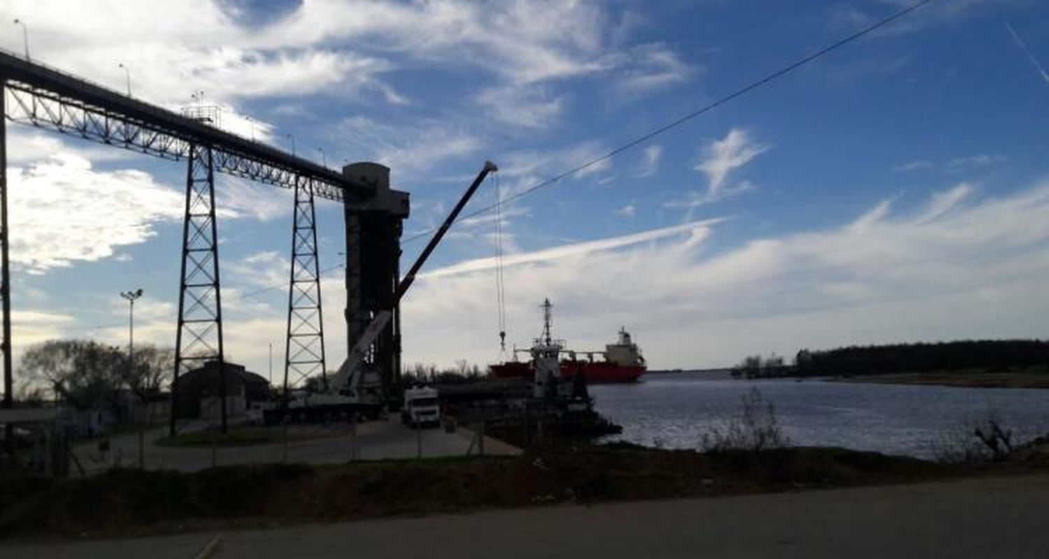 Sin parar de operar, el Puerto aguarda el subsidio que permita el Dragado de Emergencia