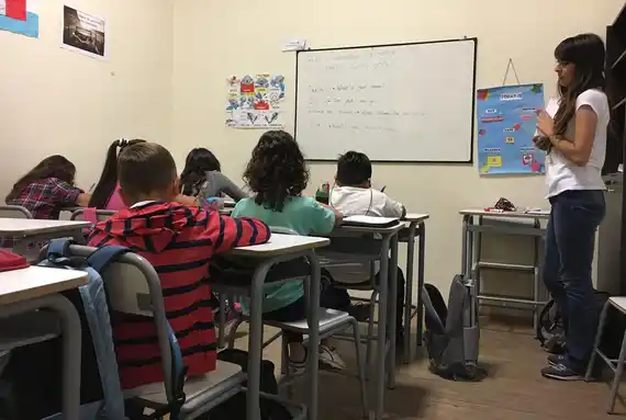 El Gobierno incrementó el monto de la ayuda escolar: ¿Quiénes pueden solicitarla?