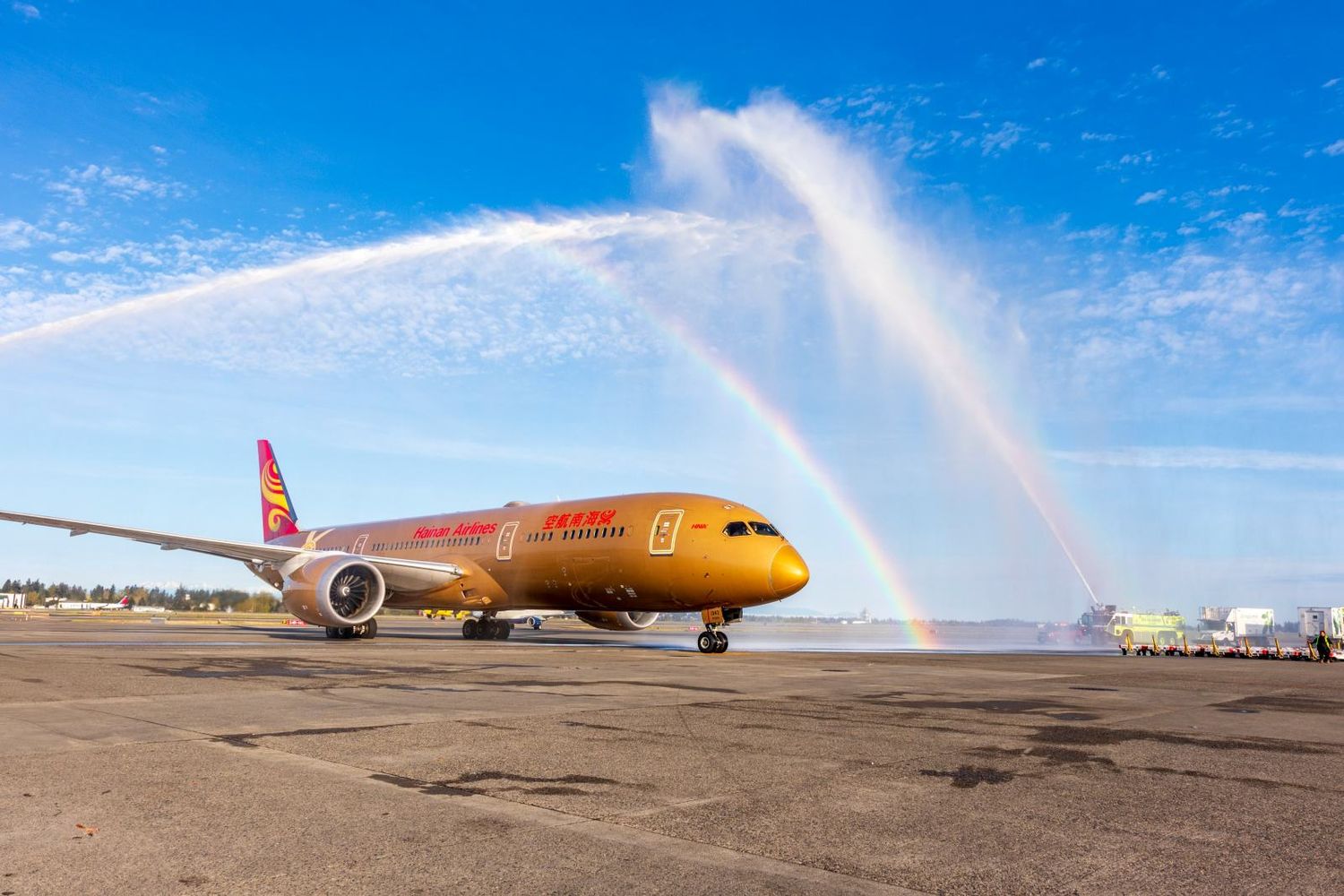 Hainan Airlines returned to the U.S. with flights to Seattle