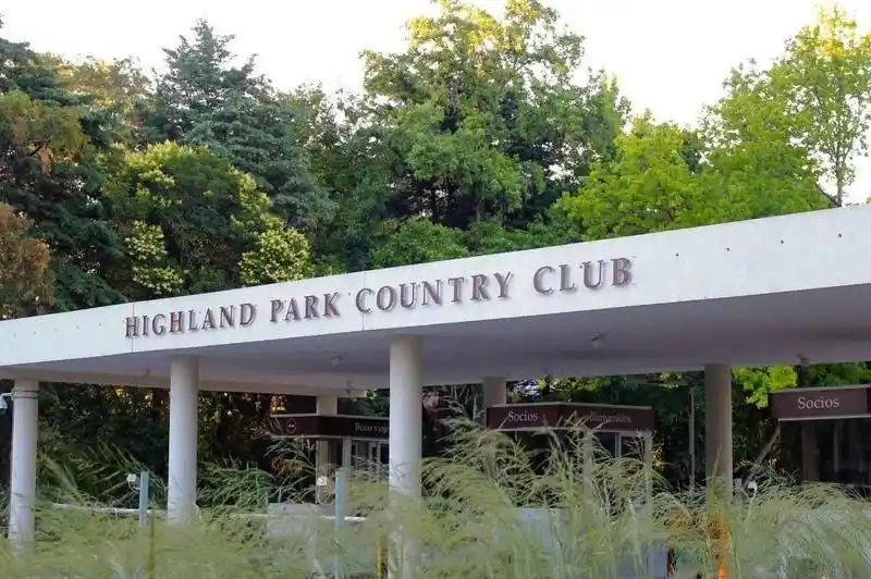 Pilar: Siete delincuentes encapuchados y armados robaron en un country de Del Viso